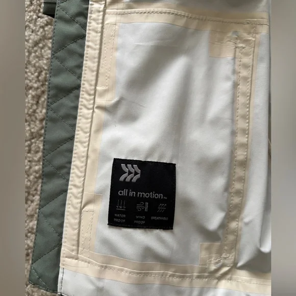 Kids All In Motion Rain/Wind Jacket - Picture 4 of 9